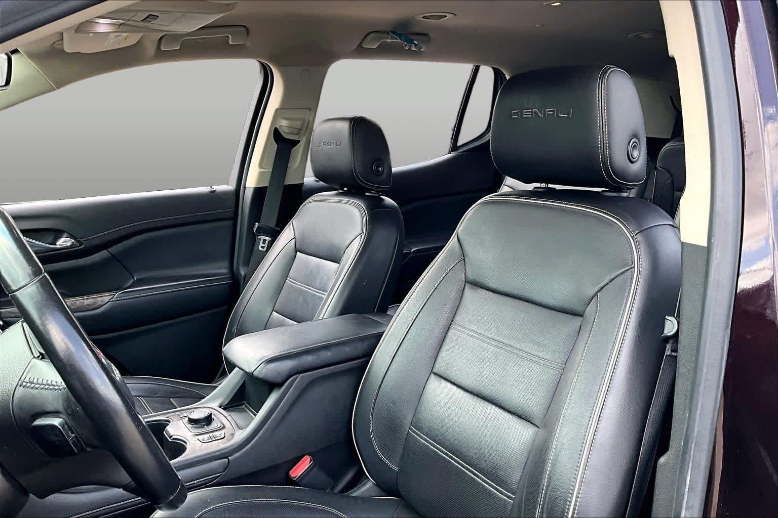 Used 2020 GMC Acadia Denali AWD/4WD image 8