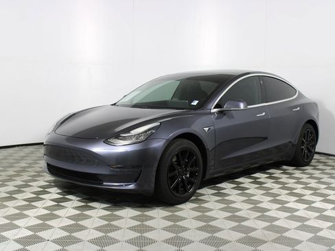 Used 2020 Tesla Model 3 Standard Range Plus image 21