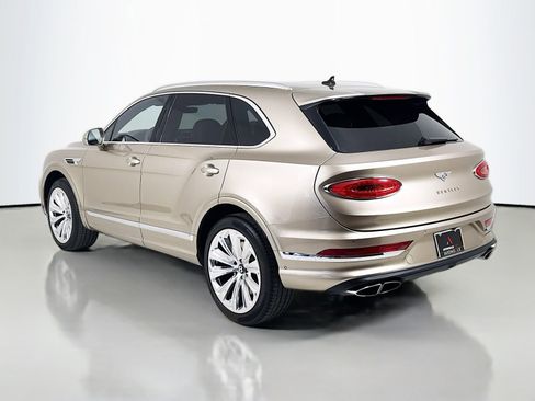 Certified 2023 Bentley Bentayga AWD/4WD image 6