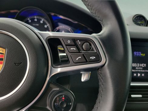 Used 2020 Porsche Cayenne E-Hybrid AWD/4WD image 28