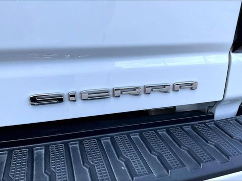 Used 2024 GMC Sierra 2500 Denali Ultimate AWD/4WD image 10