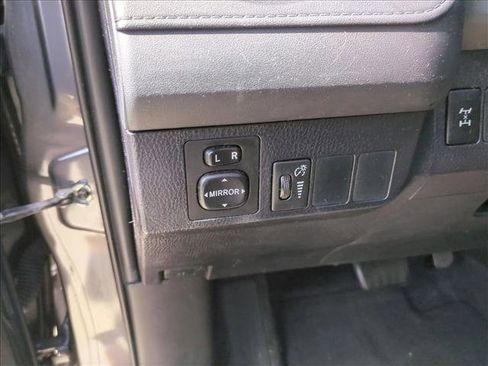 Used 2016 Toyota RAV4 LE AWD/4WD image 13