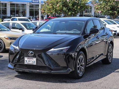 Used 2023 Lexus RZ 450e Premium w/ Technology Package AWD/4WD image 3
