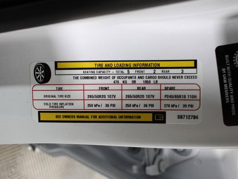 Used 2025 Jeep Grand Cherokee Summit AWD/4WD image 44