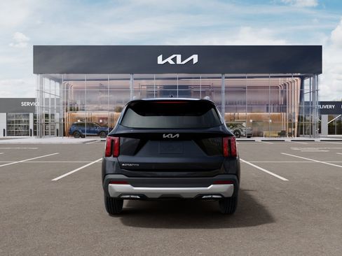 New 2026 Kia Sorento S w/ S Panoramic Sunroof Package FWD image 5