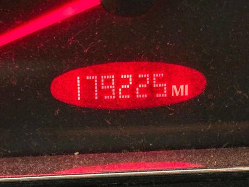 Used 2006 Pontiac G6 Sedan w/ Drivers Package FWD image 36