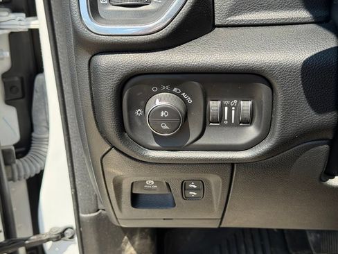 Used 2022 RAM 1500 Laramie w/ Sport Appearance Package AWD/4WD image 20