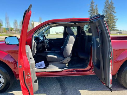 Used 2017 Nissan Frontier S RWD image 11