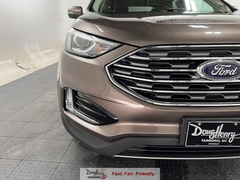Used 2019 Ford Edge SEL w/ Equipment Group 201A FWD image 11