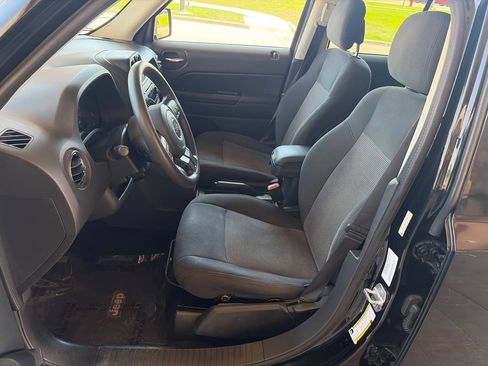 Used 2013 Jeep Patriot Sport w/ PWR Value Group AWD/4WD image 10