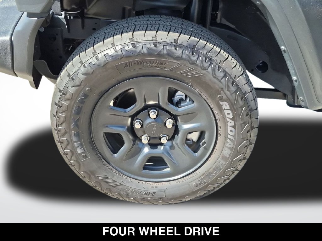 Used 2025 Jeep Wrangler Sport AWD/4WD image 11