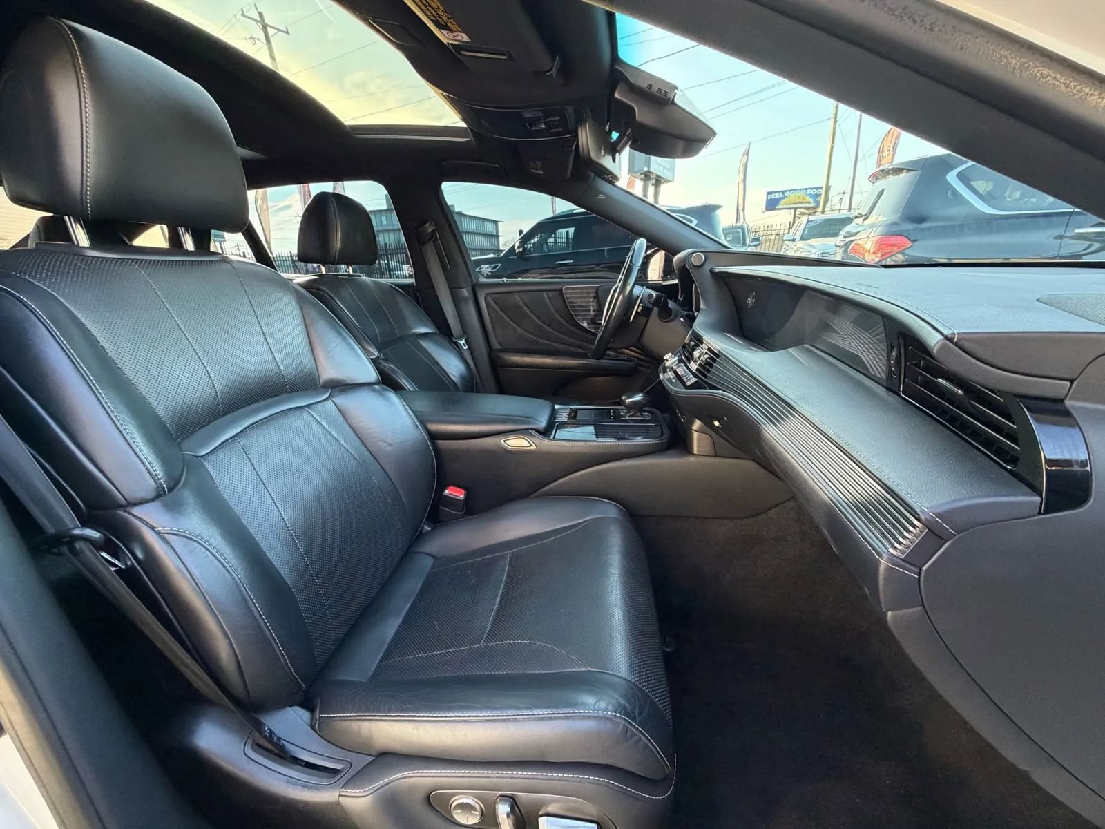 Used 2018 Lexus LS 500 AWD w/ Accessory Package (Z2) image 37