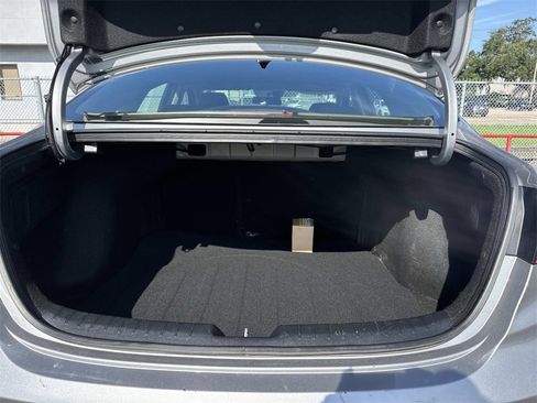 Used 2024 Kia Forte LXS w/ LXS Technology Package image 16