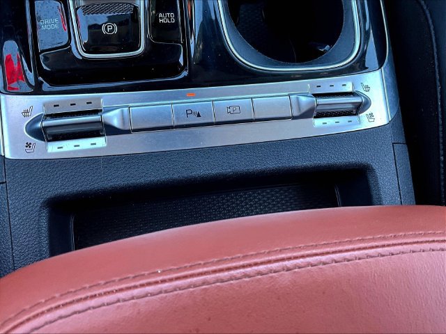 Certified 2023 Kia Carnival SX FWD image 19