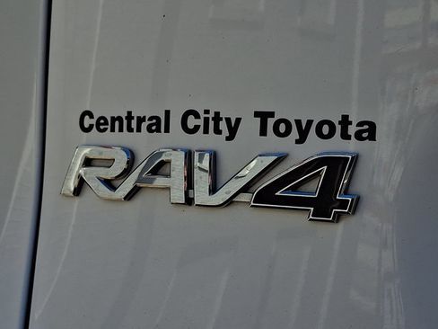 Used 2023 Toyota RAV4 LE image 29