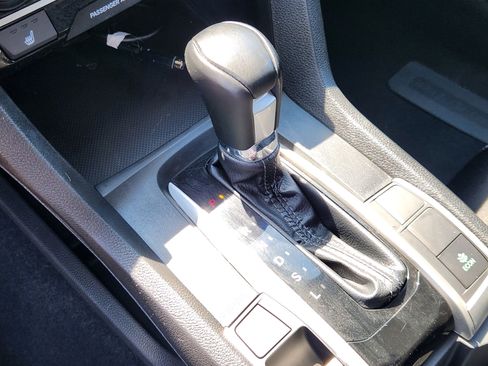 Certified 2021 Honda Civic EX image 12