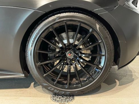 Used 2017 McLaren 570S Base image 14