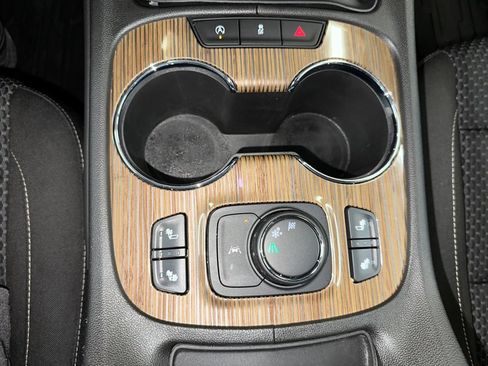 Certified 2023 GMC Acadia SLE w/ Driver Convenience Package image 14