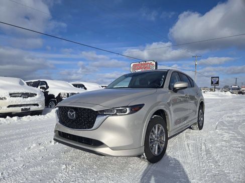 Used 2025 MAZDA CX-5 AWD 2.5 S w/ Preferred Package image 3