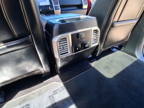 Used 2019 Ford F150 Platinum w/ Equipment Group 701A Luxury AWD/4WD image 19