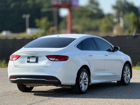 Used 2016 Chrysler 200 Limited w/ Convenience Group FWD image 9