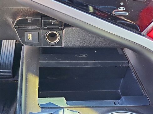 Used 2022 Toyota Camry XSE image 25