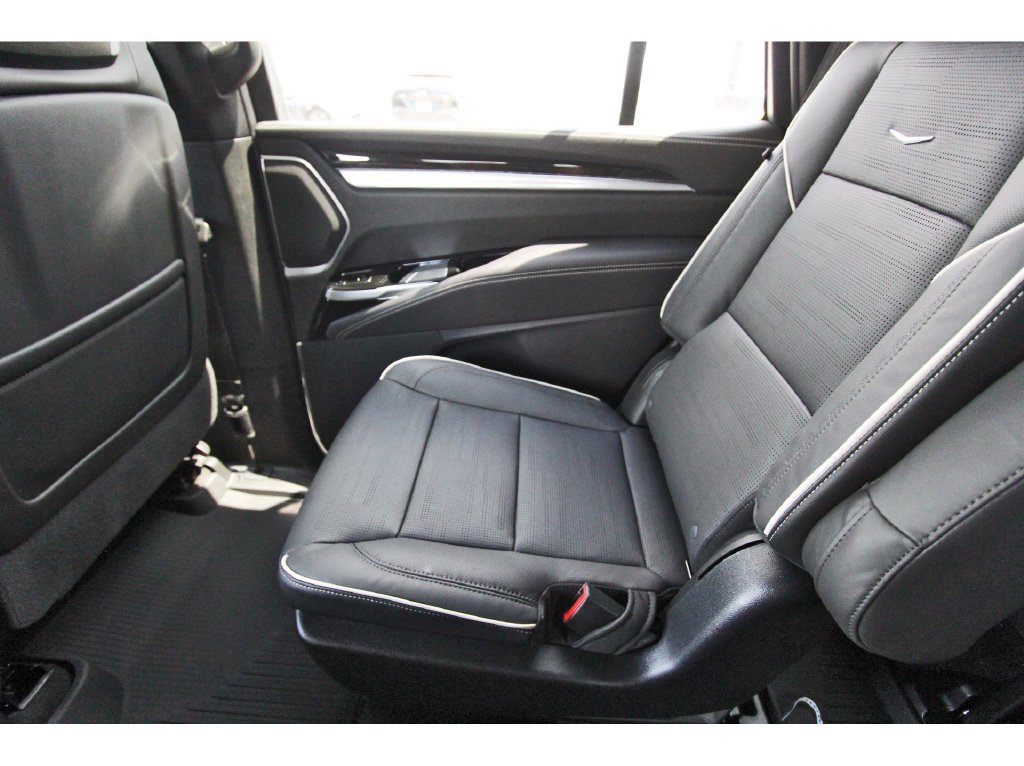 New 2027 Cadillac Escalade Luxury w/ Touring Package AWD/4WD image 12