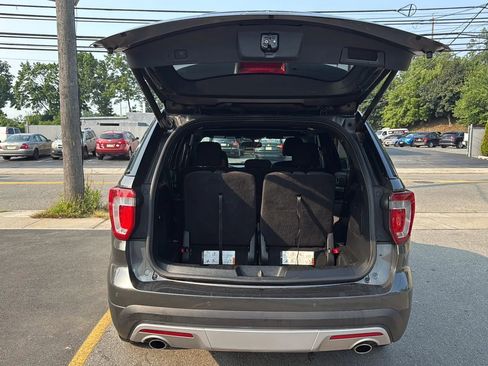 Used 2017 Ford Explorer XLT w/ Equipment Group 201A image 27