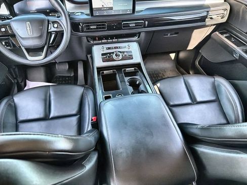 Used 2024 Lincoln Aviator 2WD w/ Premium Package image 21