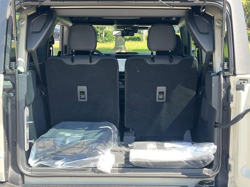 New 2025 Ford Bronco Base image 20