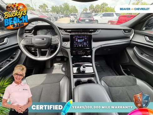 Used 2024 Jeep Grand Cherokee L Laredo AWD/4WD image 21