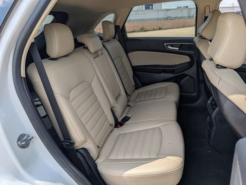 Used 2020 Ford Edge SEL w/ Convenience Package FWD image 24