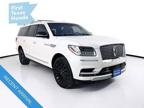 Used 2019 Lincoln Navigator L Reserve image 1