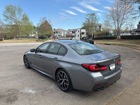 Used 2022 BMW M550i xDrive w/ Executive Package image 3