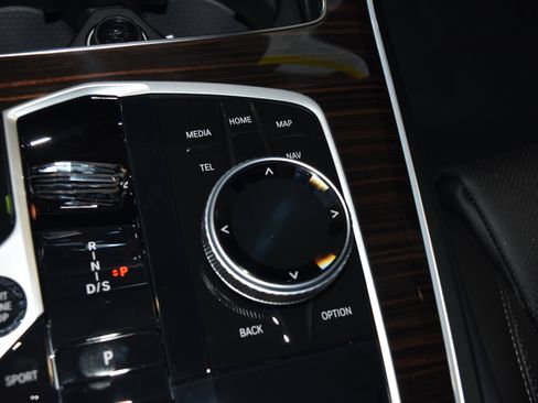 New 2026 BMW X5 xDrive40i w/ Executive Package image 16