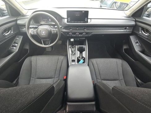 Used 2025 Honda Accord SE image 10