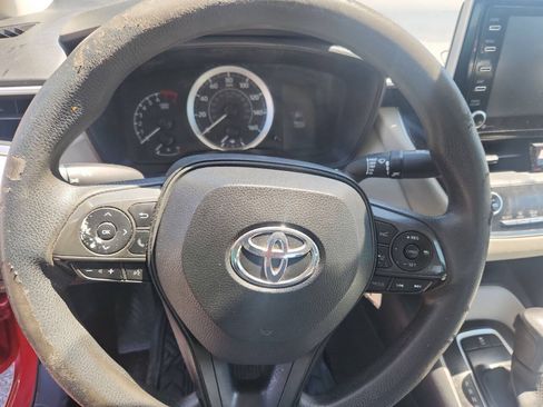 Used 2021 Toyota Corolla LE FWD image 13