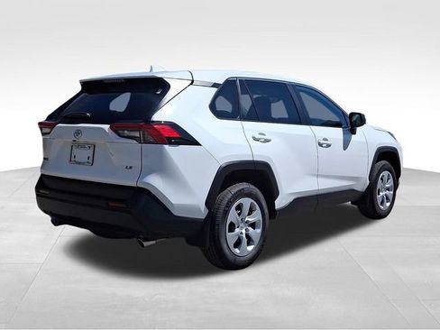 Used 2025 Toyota RAV4 LE image 7