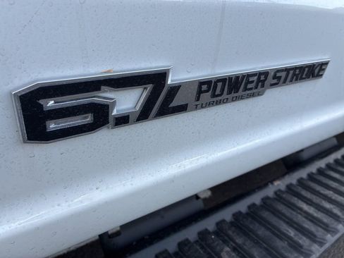 Used 2023 Ford F350 XLT image 28