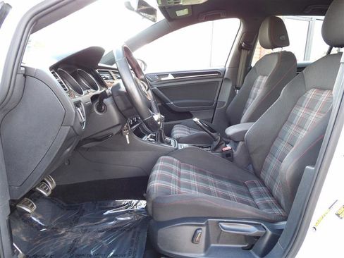 Used 2015 Volkswagen GTI S image 9