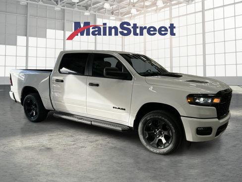New 2026 RAM 1500 Express AWD/4WD image 7