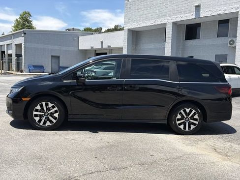 Used 2025 Honda Odyssey EX-L image 2