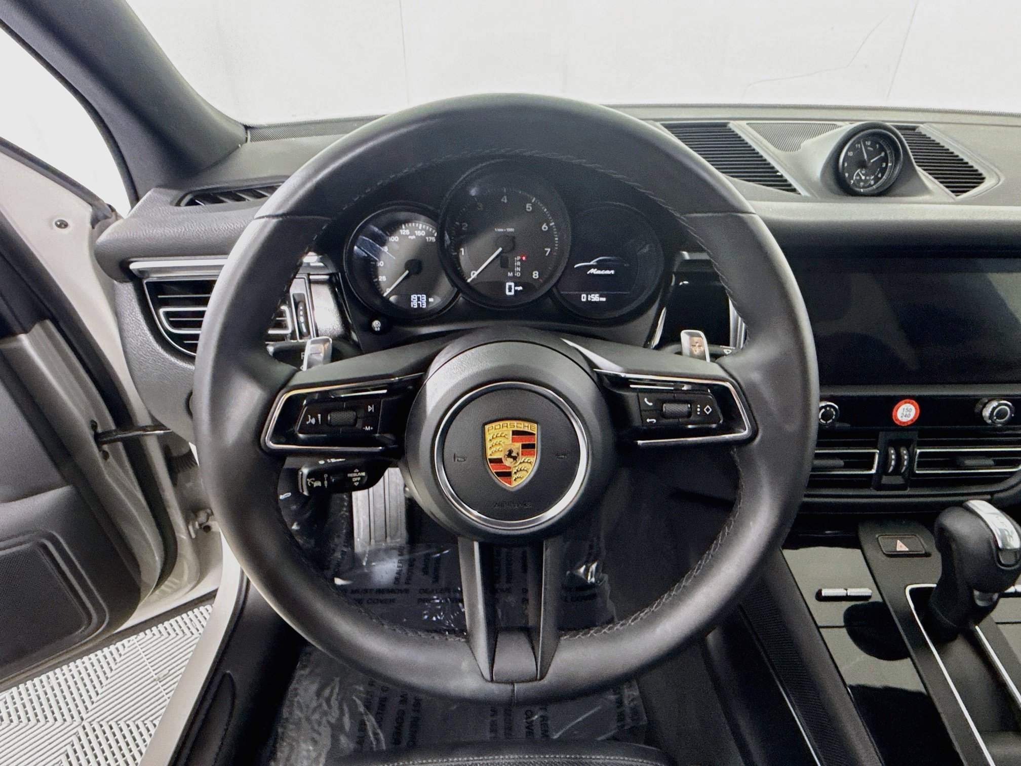 Certified 2023 Porsche Macan AWD/4WD image 14