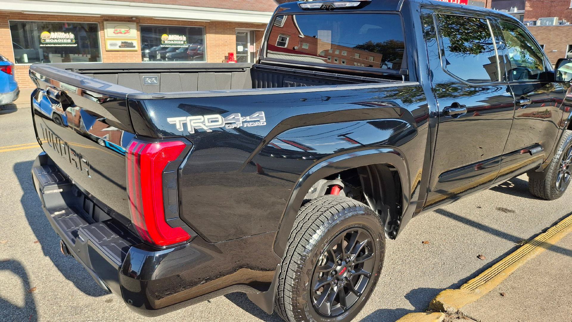 Used 2024 Toyota Tundra Platinum w/ TRD Off-Road Package AWD/4WD image 6