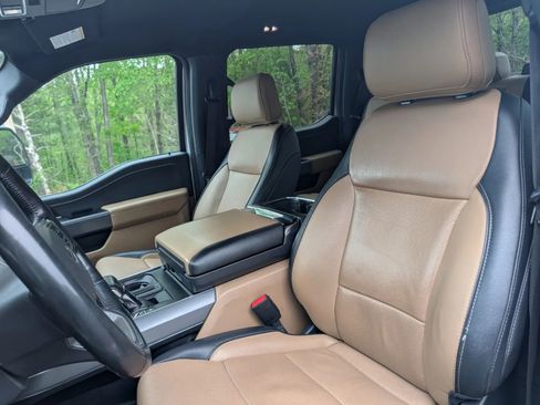 Used 2022 Ford F150 Lariat w/ Max Trailer Tow Package image 8