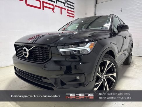 Used 2021 Volvo XC40 T5 R-Design w/ Climate Package image 1
