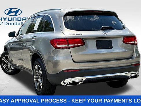 Used 2019 Mercedes-Benz GLC 300 4MATIC w/ Premium Package image 5