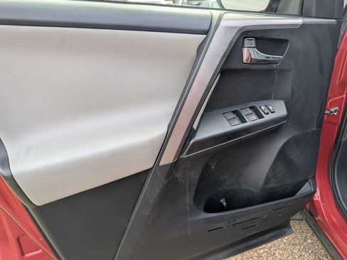 Used 2017 Toyota RAV4 XLE image 13