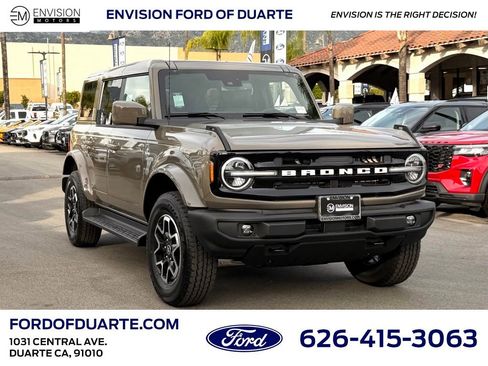 New 2025 Ford Bronco Outer Banks image 1