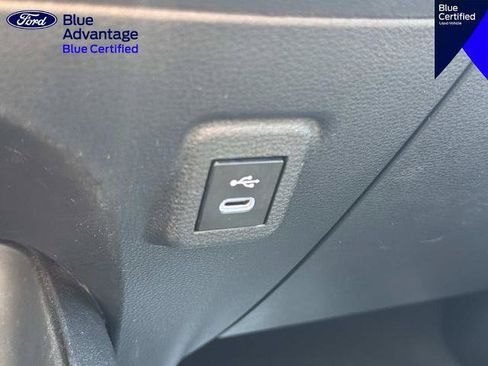 Used 2025 Toyota Corolla LE FWD image 31